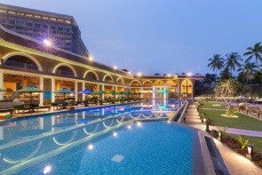 Araliya Beach Resort & Spa