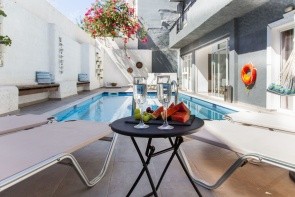 Elychryson Aparthotel