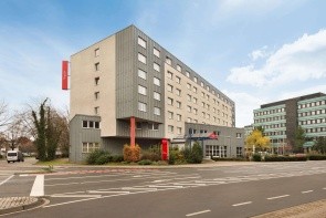 Ramada By Wyndham Bottrop