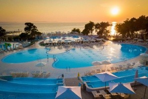 Zaton Holiday Resort 4 Star Apartments