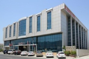 Al Bustan Tower Hotel Suites