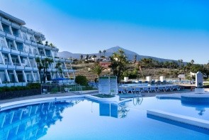 Coral La Quinta Park Suites