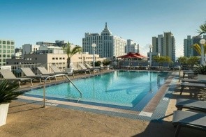 Courtyard By Marriott Miami Beach