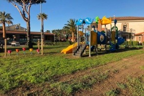 Villaggio Turistico La Cecinella