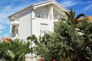 Refresh Boutique Apartments