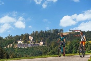 Schatz.kammer - Burg Kreuzen (Bad Kreuzen)