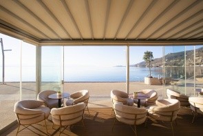 Mantas Sea Side
