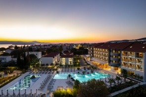 Molum Hotel & Residences