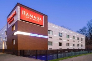 Ramada By Wyndham Bronx (New York City)