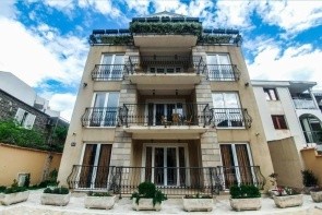 Apartments Franeta