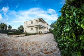 Apartmány Jakov	(Rogoznica Lozica)