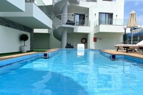 Romanias Aparthotel
