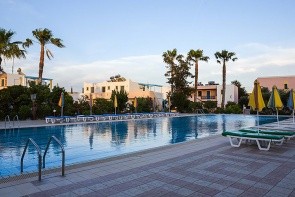 Chrysoula Hotel & Apartments