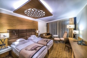 Grand Nosalowy Dwór