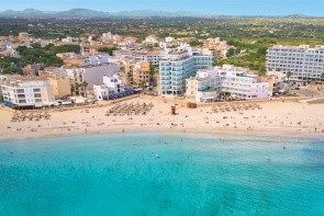 Universal Hotel Perla