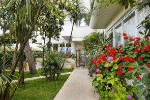 Sylvia (Lido Di Camaiore)