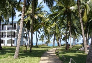 Shanzu Beach/Paradise Resort