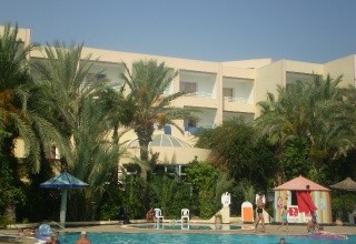 Azur Plaza