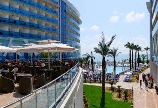 Vikingen Infinity Resort & Spa