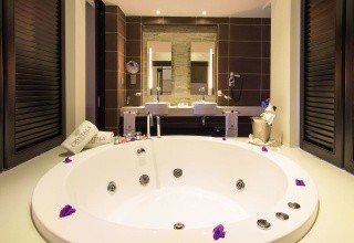 Crystals Beach Resort Belle Mare