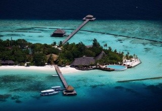 Komandoo Resort