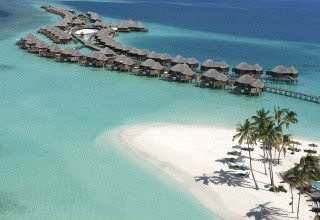 Constance Halaveli Resort