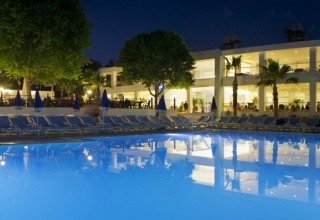 Side Nusso Beach Club (ex. Sunrise Beach)