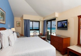 Barcelo Occidental Tucancun