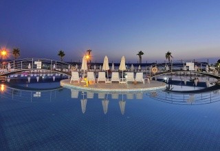 Cenger Beach Resort & SPA