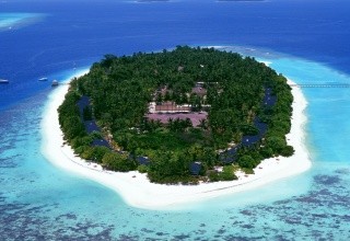 Royal Island Resort