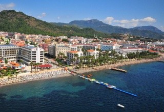 Golden Rock Beach