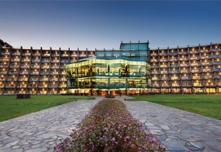 Noah's Ark Deluxe Hotel & Spa