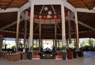 Memories Flamenco Beach Resort