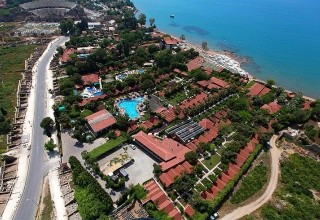 Can Garden Beach