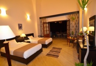 Rohanou Beach Resort