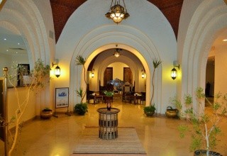 Rohanou Beach Resort