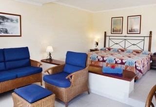 Memories Caribe Beach Resort