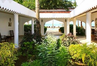 Sultan Sands Island Resort