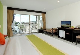 Kata Sea Breeze Resort