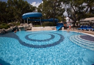 Pirates Beach Club
