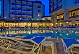 Ramada Resort Side