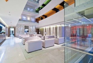 72 by Hues