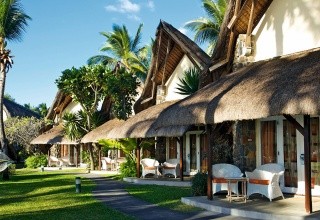 La Pirogue Resort & Spa
