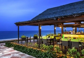 Le Meridien Al Aqah Beach Resort