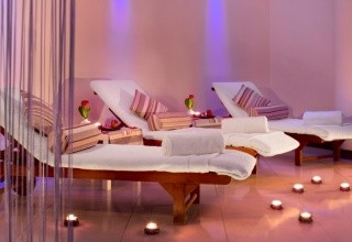 Le Meridien Al Aqah Beach Resort