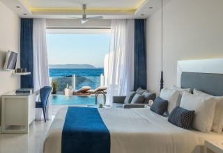 Knossos Beach Bungalows & Suites