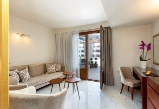 Theartemis Palace