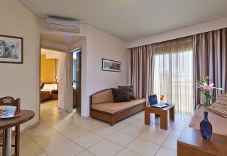 Creta Palm