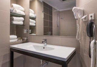 Cronwell Platamon Resort