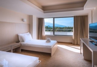 Cronwell Platamon Resort